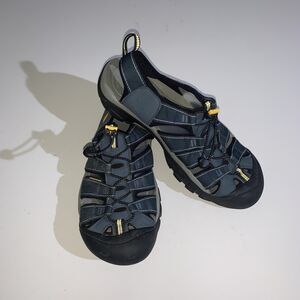 KEEN Newport H2 Shoes Mens Size 11.5 Gray Water Sandals Hiking Outdoor Trail